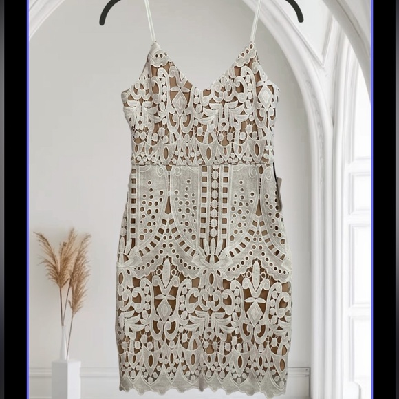 Lulus Dresses & Skirts - Lulu's Creamy White Lace Mini Dress